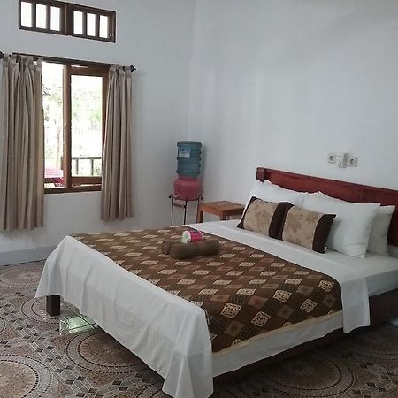 Putri Homestay Gili Meno Ngoại thất bức ảnh