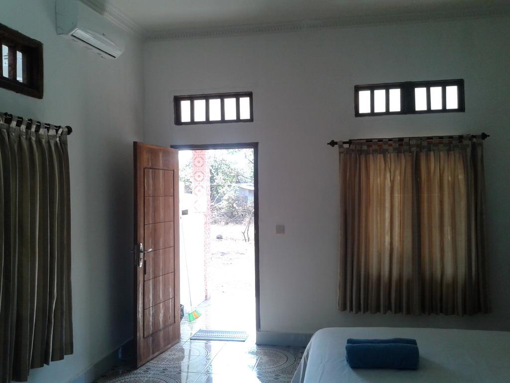 Putri Homestay Gili Meno Phòng bức ảnh