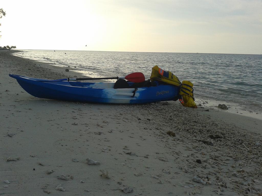 Putri Homestay Gili Meno Ngoại thất bức ảnh