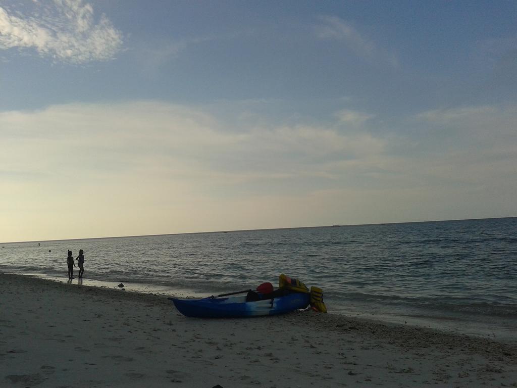 Putri Homestay Gili Meno Ngoại thất bức ảnh