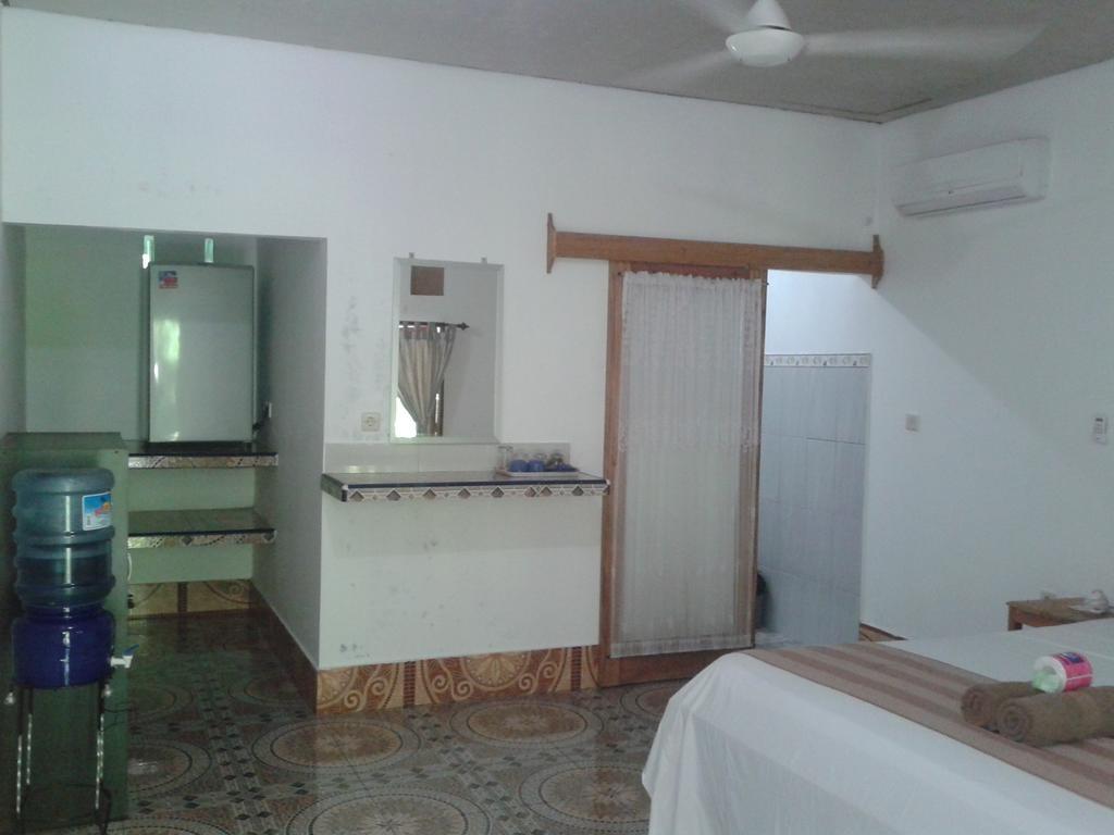 Putri Homestay Gili Meno Ngoại thất bức ảnh