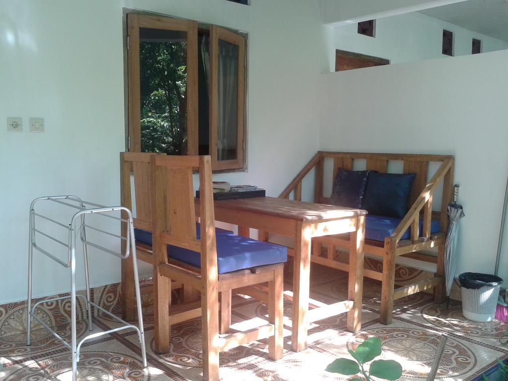 Putri Homestay Gili Meno Ngoại thất bức ảnh