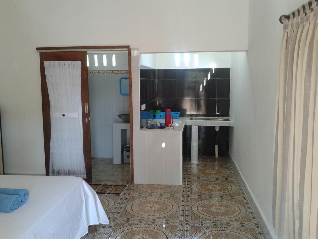 Putri Homestay Gili Meno Phòng bức ảnh