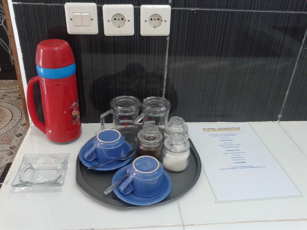 Putri Homestay Gili Meno Phòng bức ảnh