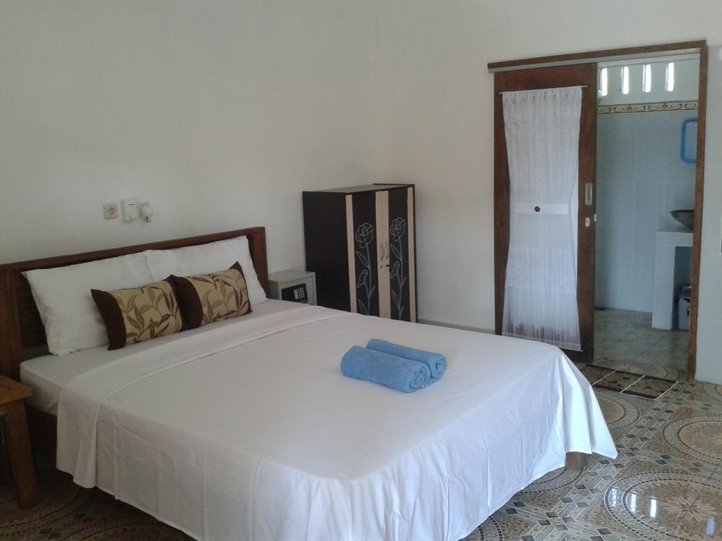 Putri Homestay Gili Meno Phòng bức ảnh