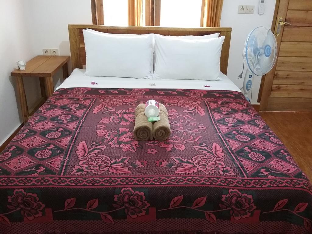 Putri Homestay Gili Meno Ngoại thất bức ảnh