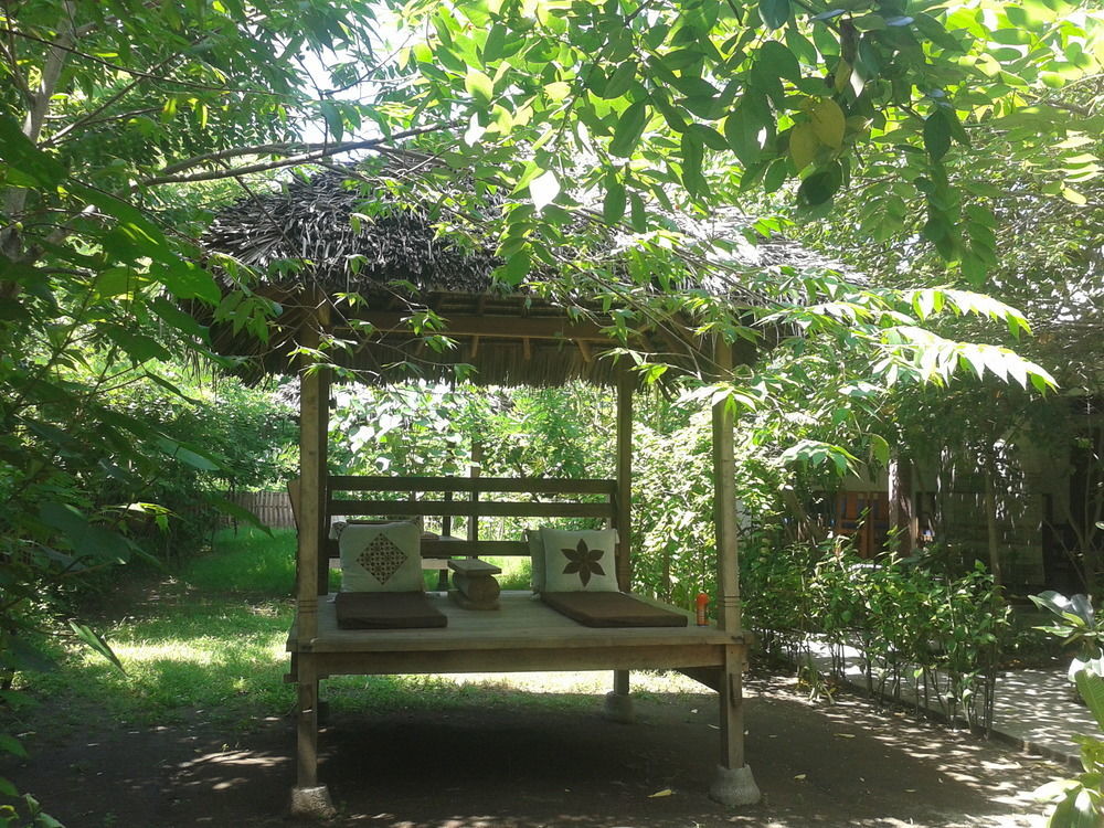 Putri Homestay Gili Meno Ngoại thất bức ảnh